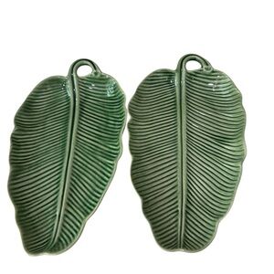 Bordallo Pinheiro Banana Leaf Serve Ware 10 X 51/2 in Portugal Glazed Marked